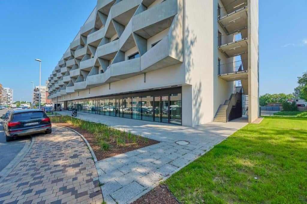 Apartmán New, Stylish And Fully Equipped Near The Center
